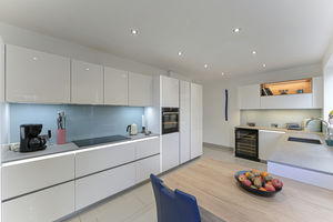 Kitchen- click for photo gallery